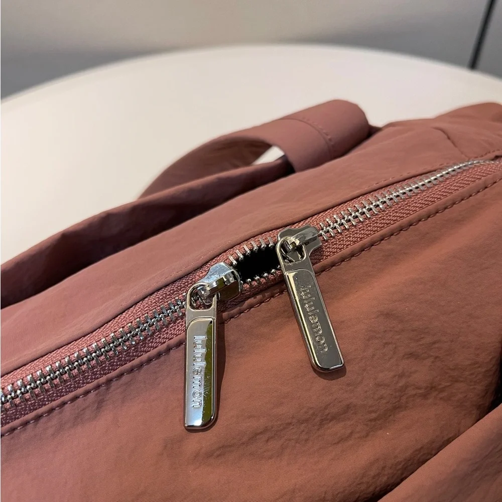 Lululemon On My Level Barrel Duffle 16L Yoga Gym Spiced Chai Vacation Travel Bag - Picture 6 of 7